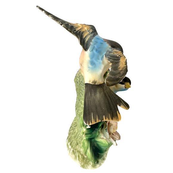 Lipper and Mann Creations Bisque “Red Robin” Figurine Birds & Delicate Flowers! - Picture 2 of 7